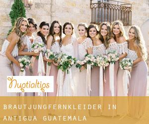 Brautjungfernkleider in Antigua Guatemala